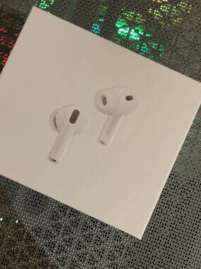 Apple AirPods Pro 3 Wireless Active Noise Cancelling Earbuds Brand New